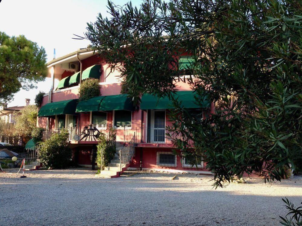 Hotel Villa Pagoda Sirmione Exterior foto